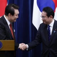 South Korean President Yoon Suk-yeol and Prime Minister Fumio Kishida following a joint news conference at the Prime Minister\'s Office in Tokyo on Thursday | BLOOMBERG