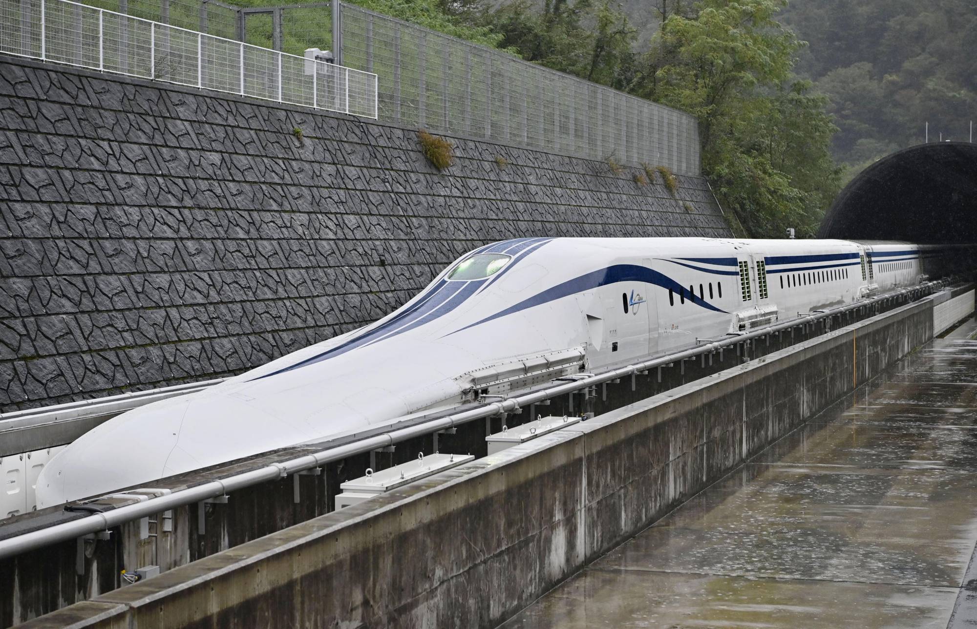 The Linear Chuo Shinkansen, Central Japan Railway's maglev bullet train, was shown to the media in October 2020. The firm has offered to provide its superconducting maglev technology free of charge to a project in the U.S. | KYODO