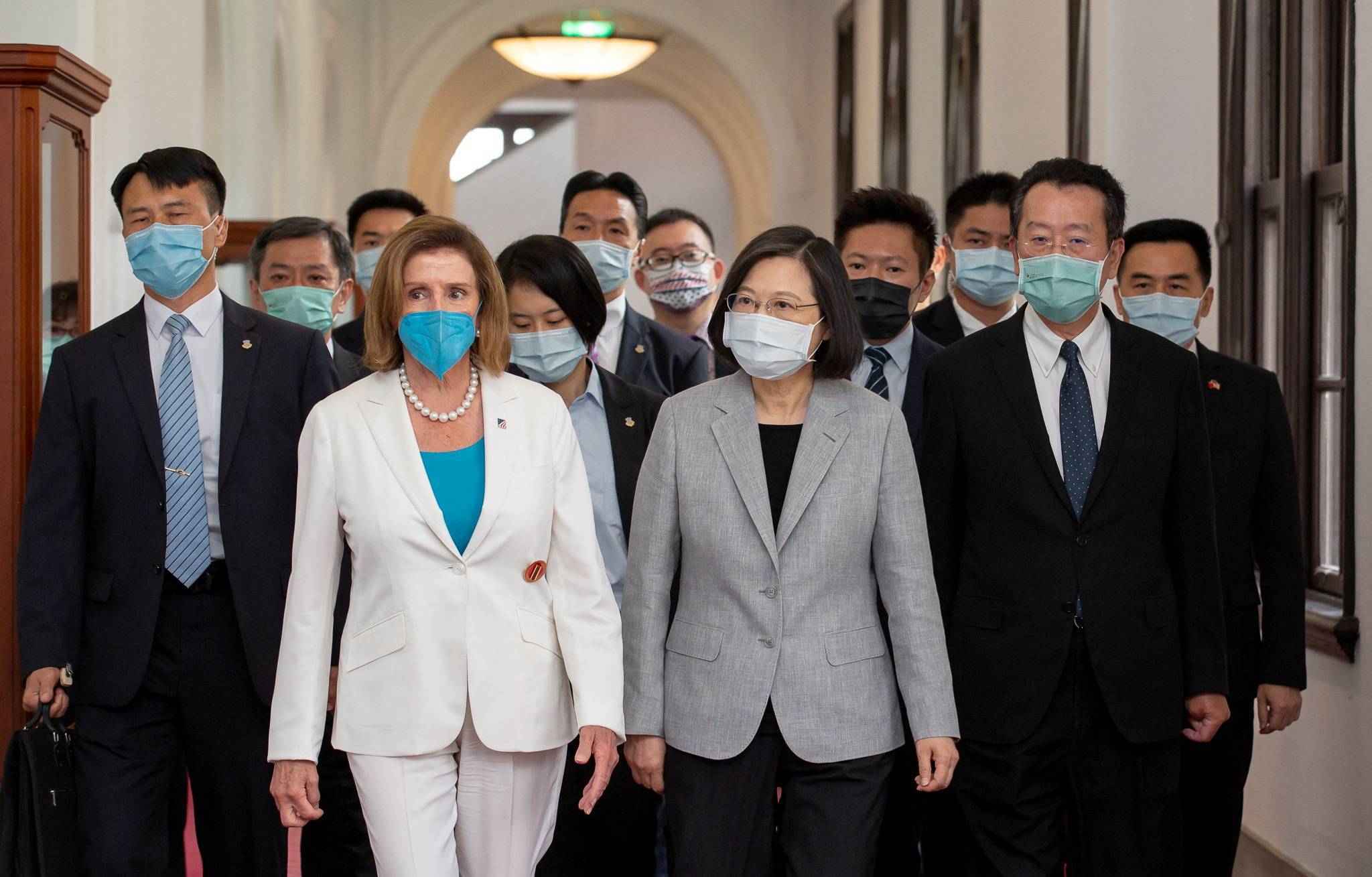 U.S. House Speaker Nancy Pelosi attends a meeting with Taiwan President Tsai Ing-wen at the Presidential Office in Taipei last August. | TAIWAN PRESIDENTIAL OFFICE / VIA REUTERS