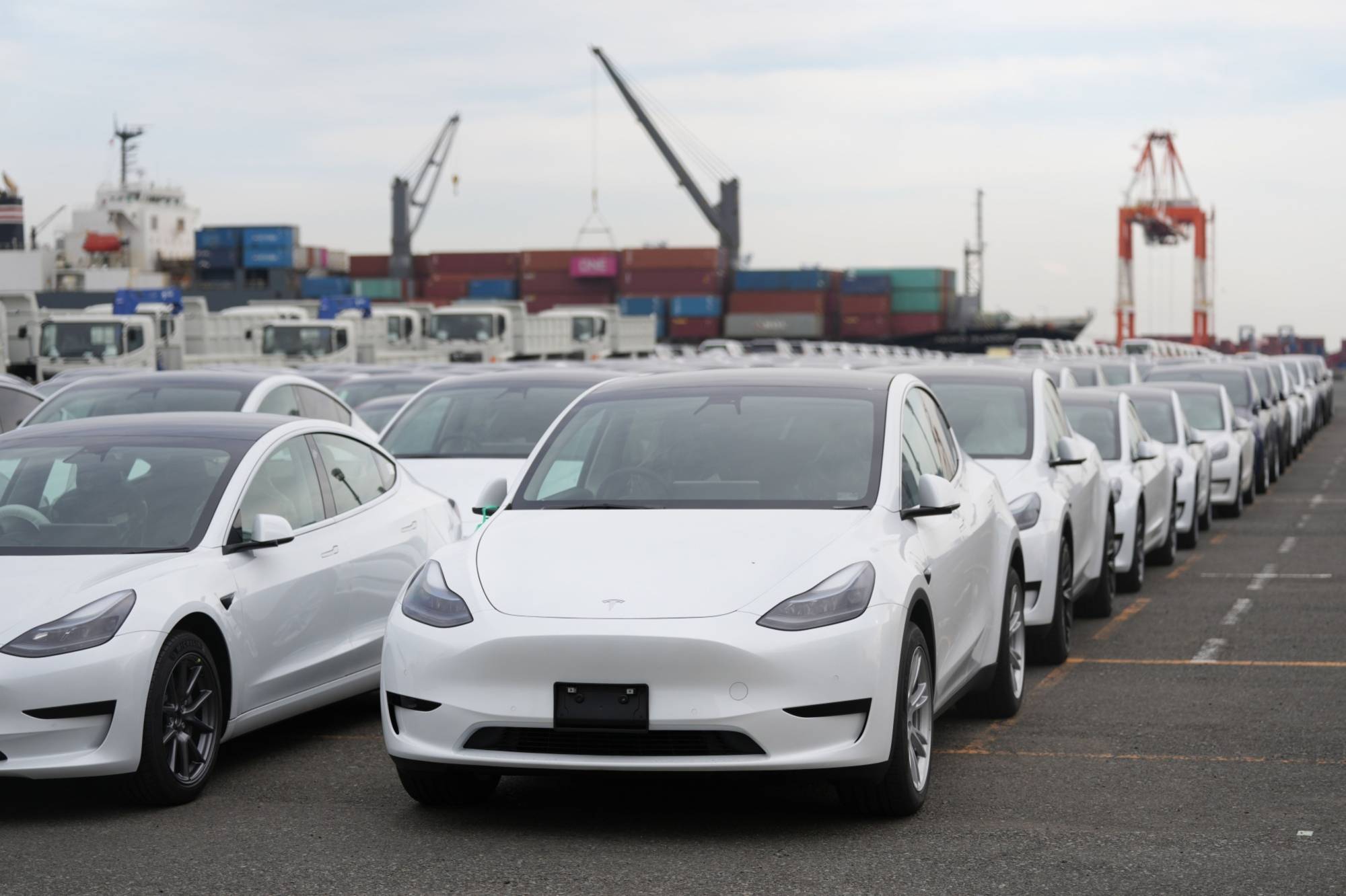 The United States and Japan have reached an agreement on trade in minerals that are key to electric vehicle batteries. | BLOOMBERG