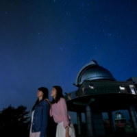 Bisei has seen an uptick in domestic visitors keen to experience the growing tourism offerings that make use of the dark sky theme. | COURTESY OF OKAYAMA PREFECTURAL TOURISM FEDERATION
