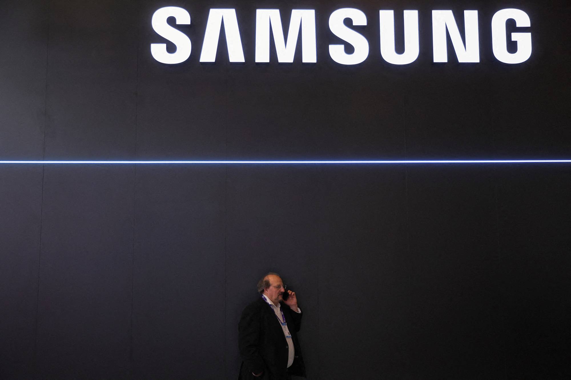 Samsung Electronics' operating profit has plunged more than 95% for the three months ending in March. | REUTERS