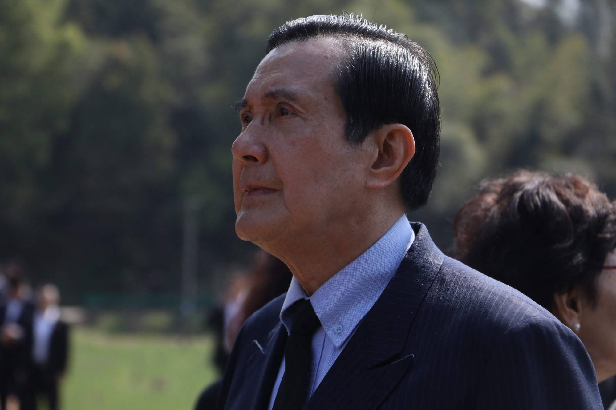 Former Taiwanese President Ma Ying-jeou visits his family's tomb in Xiangtan, in China's Hunan Province, last Saturday | MA YING-JEOU'S OFFICE / VIA AFP-JIJI