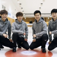 Uryu Kamikawa, Asei Nakahara, and brothers Hiroki and Takumi Maeda have formed Loco Drago, a \"brother team\" to Olympic women\'s curling medalists Loco Solare. | LOCO SOLARE / VIA KYODO