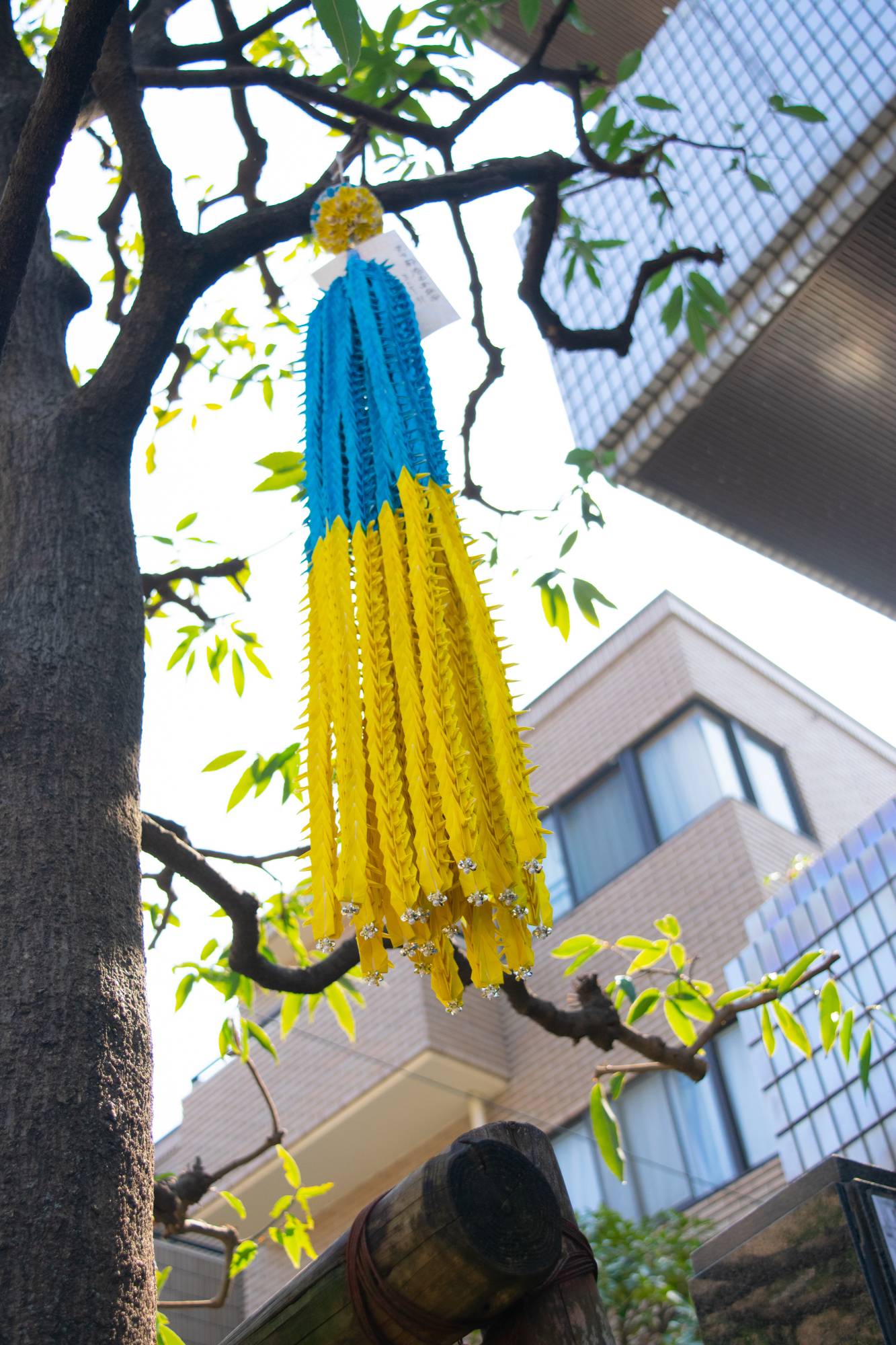 The Ukrainian Embassy in Tokyo's Minato Ward earlier this year. In February 2022, after Russia invaded Ukraine, crowds gathered at thee site and left flowers and gifts. | Louise Claire Wagner 