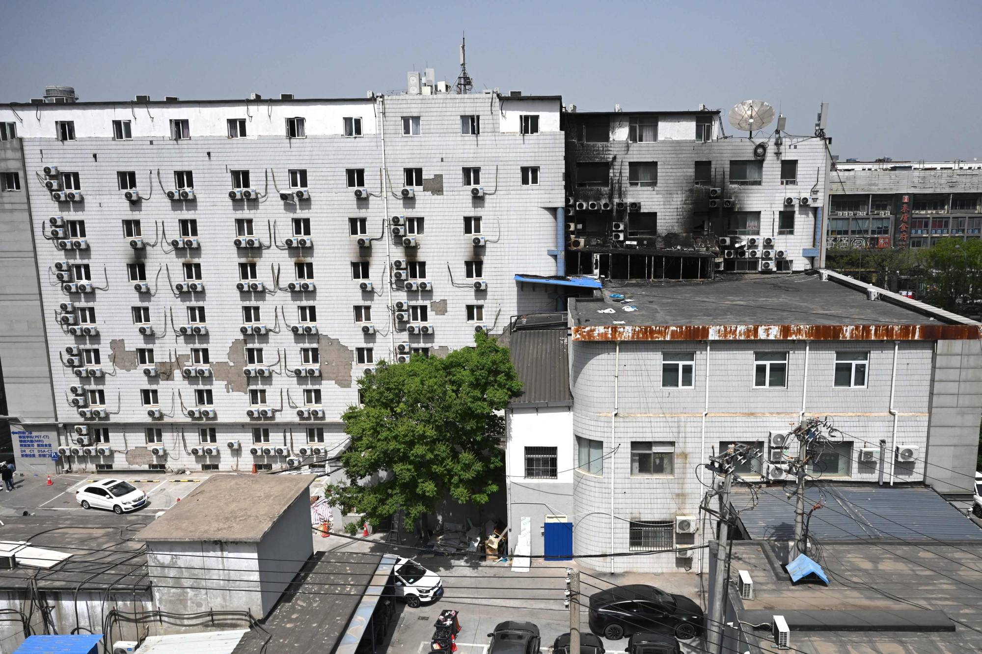 Fire damage at the Changfeng Hospital in Beijing | AFP-JIJI
