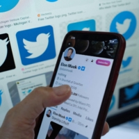 Celebrities, government officials and other notable users that choose not to pay $8 per month for Twitter Blue, the premium version, have lost the familiar check next to their names on the app. | AFP-JIJI