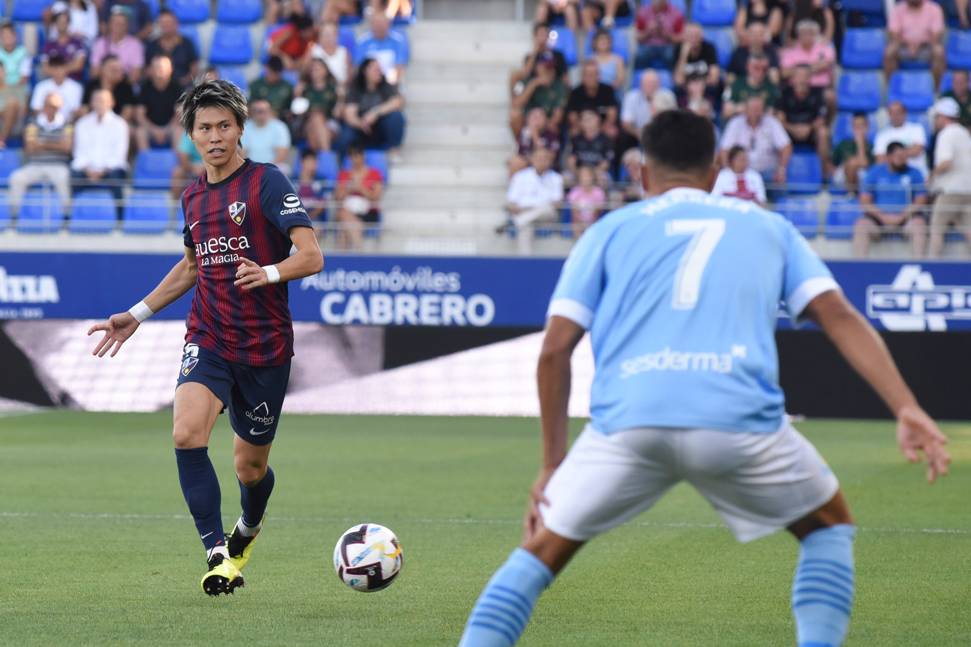 Kento Hashimoto has earned 30 appearances for Huesca since joining the club on loan from Rostov in July. | LA LIGA