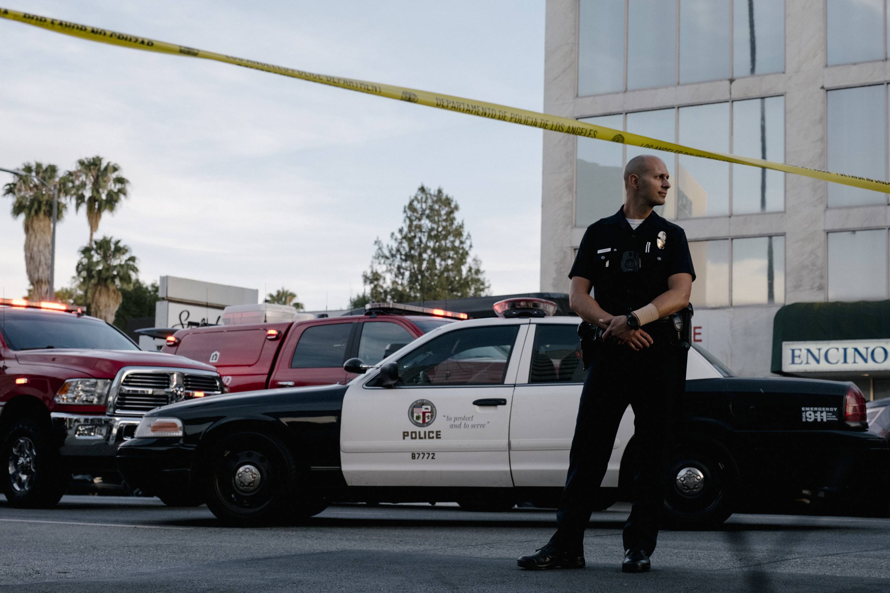 Elon Musk’s elimination of verified check marks on Twitter quickly resulted in at least 11 new accounts impersonating the Los Angeles Police Department.  | MARK ABRAMSON / THE NEW YORK TIMES