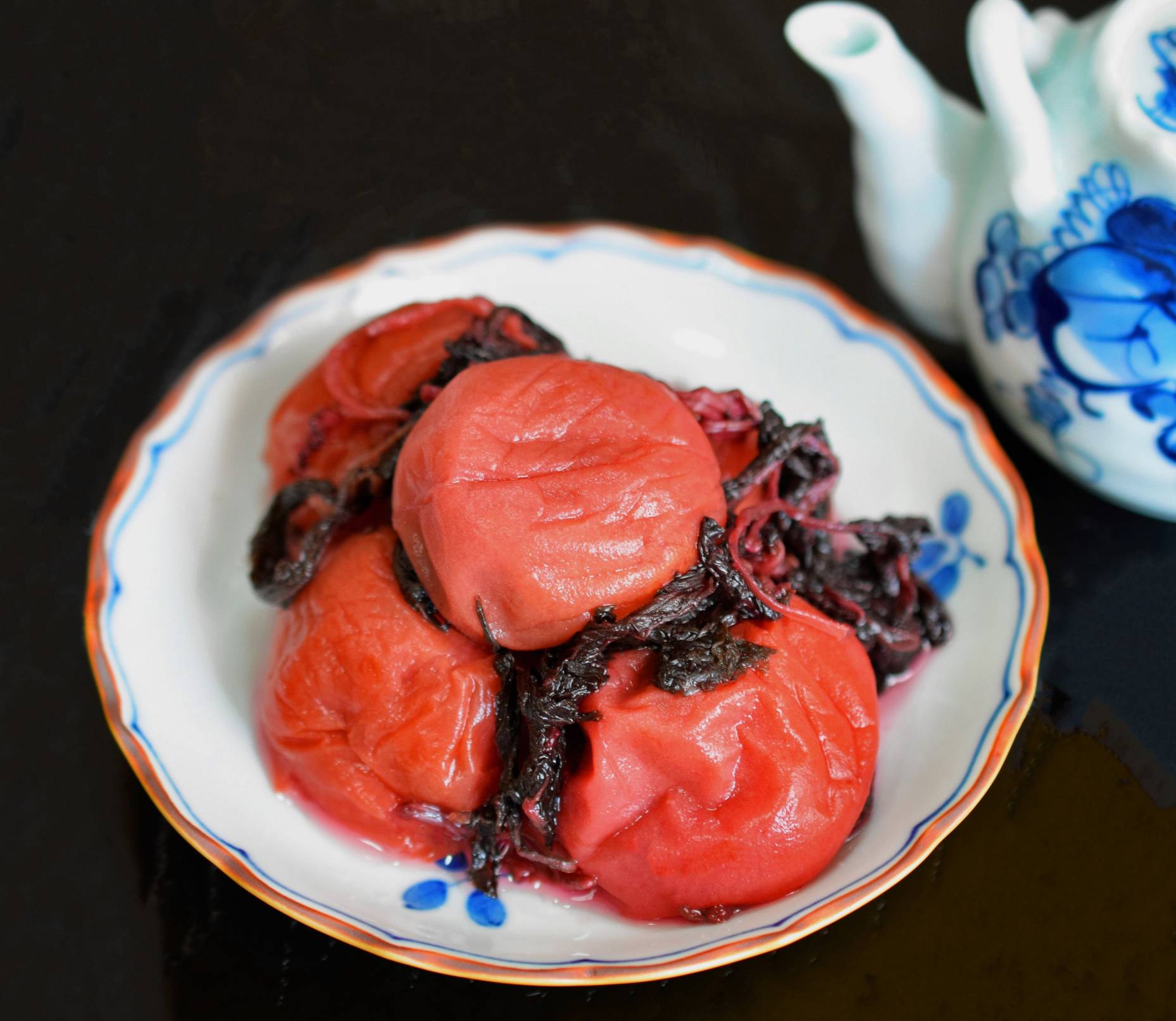 Producers in Wakayama Prefecture are trying to expand the ume fruit beyond its popular reputation as a source for umeboshi (salted and pickled ume). | GETTY IMAGES
