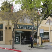 A First Republic Bank branch in Oakland, California | JIM WILSON / THE NEW YORK TIMES