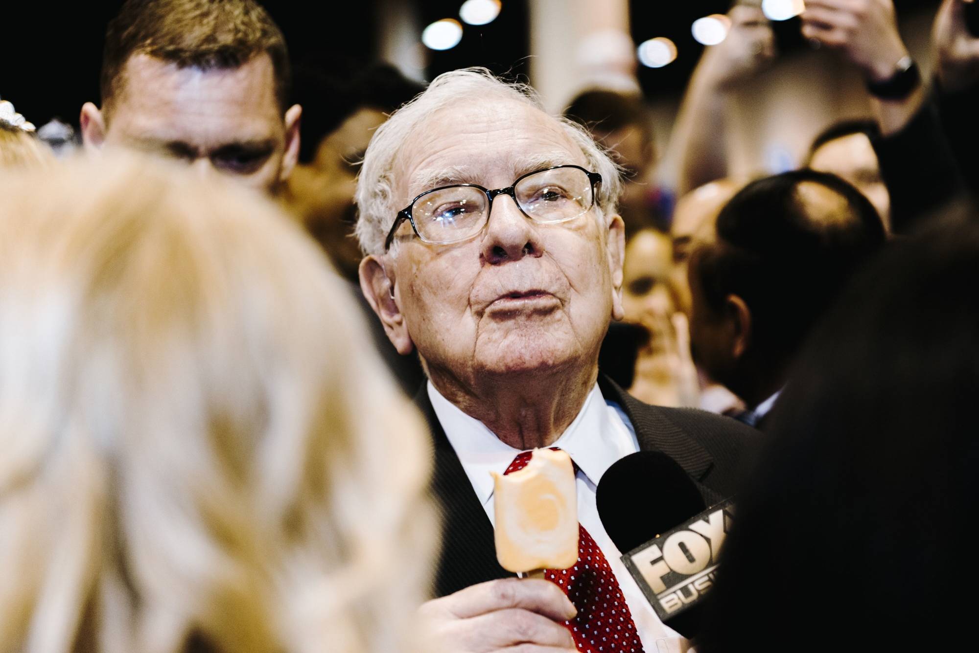 Legendary investor Warren Buffett was on a trip to Tokyo last month for a meeting with executives of Japanese trading companies in which he is raising his stakes. | BLOOMBERG