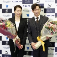 Kana Muramoto (left) says she decided to step down from competition rather than find another partner following Daisuke Takahashi\'s decision to retire. | KYODO