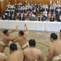 Wednesday\'s yokozuna deliberation council sōken (open practice) was the first of its kind since January 2020. | JAPAN SUMO ASSOCIATION