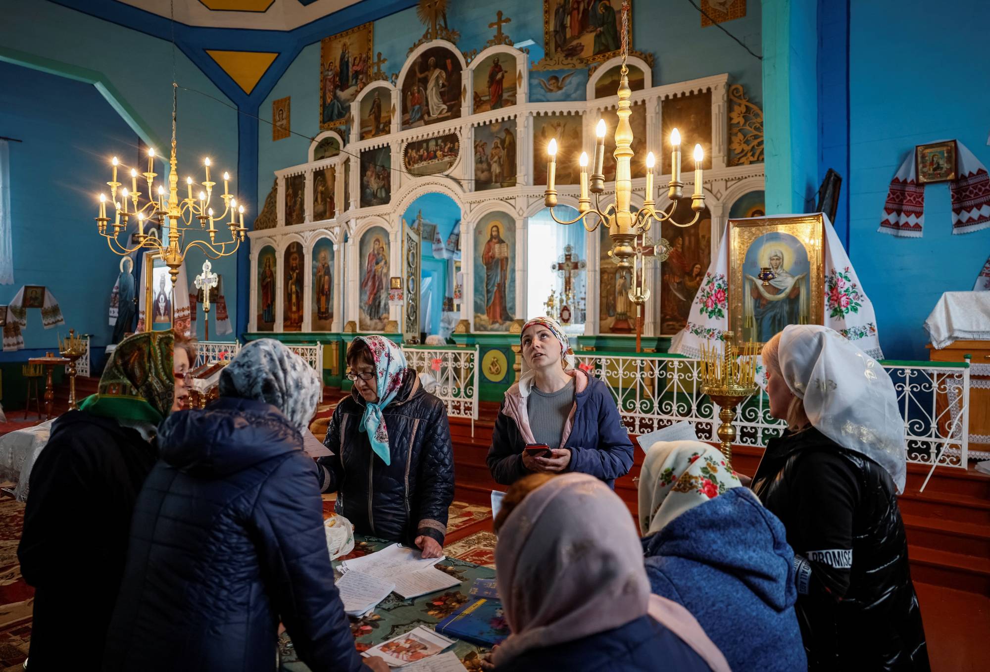 Communities torn as Ukraine turns its back on Moscowlinked church