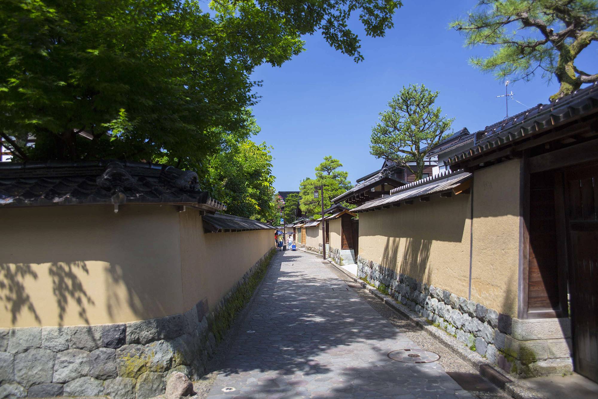 Taking a stroll through Kanazawa’s Nagamachi samurai district is like paying a visit to old Japan.