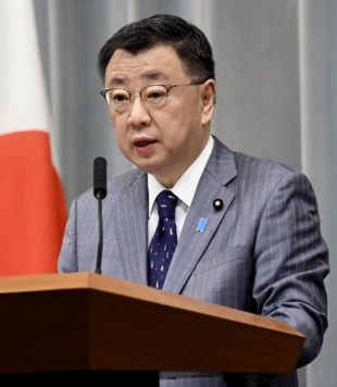 Chief Cabinet Secretary Hirokazu Matsuno speaks during a news conference at the Prime Minister's Office on Friday. | KYODO