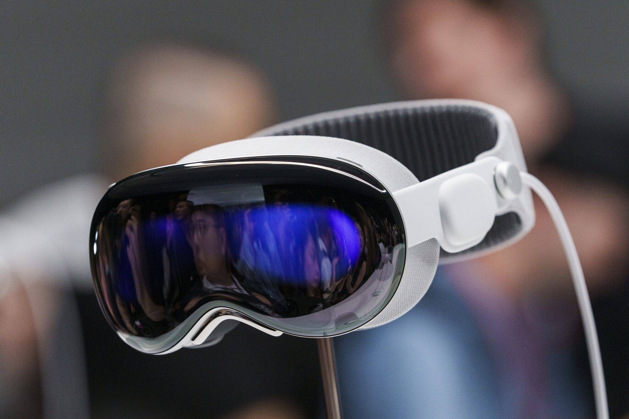Apple s 3 499 Vision Pro Headset Will Test Marketing Might The Japan 