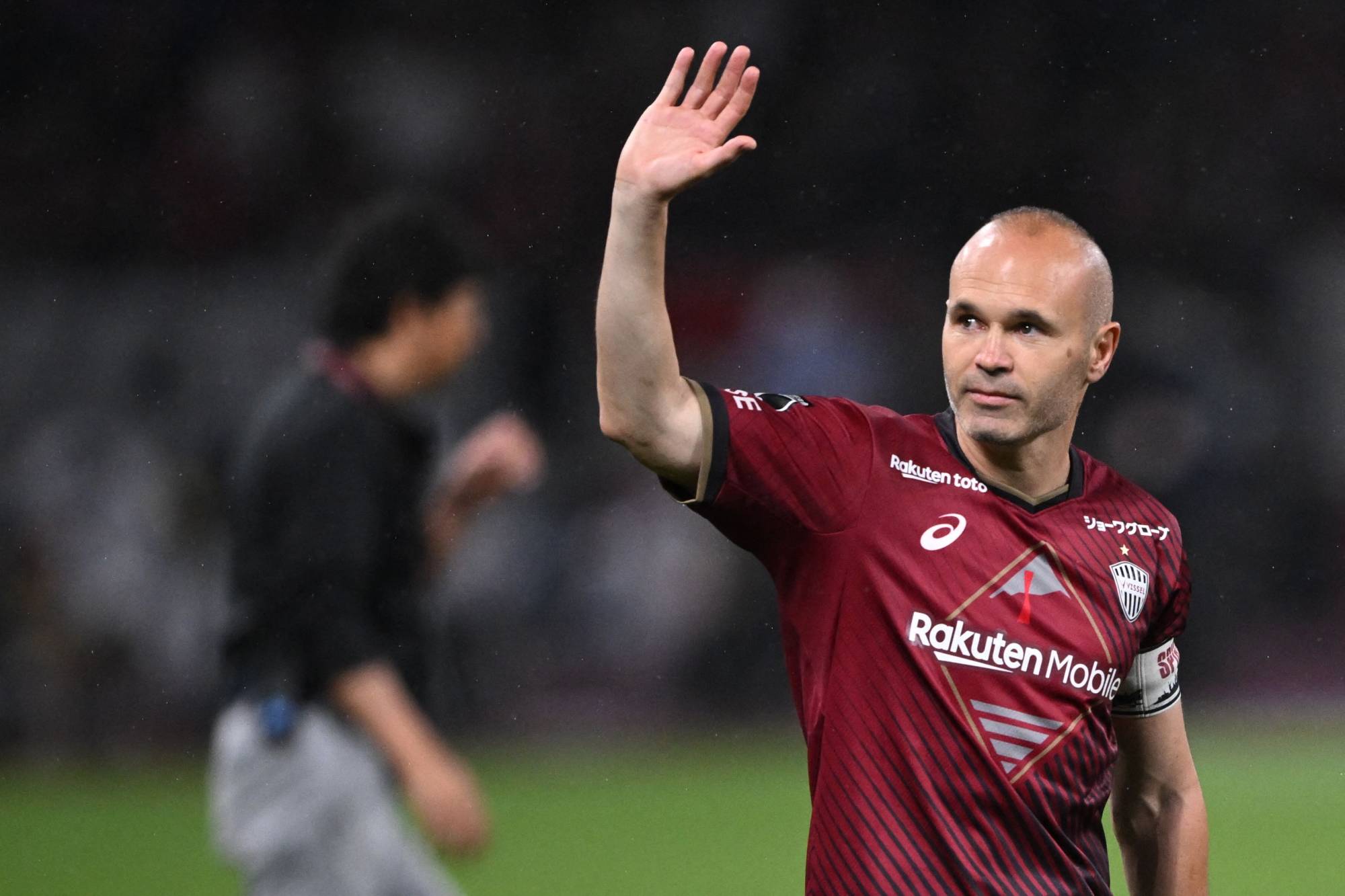 Andres Iniesta's Japan journey approaches end with farcical farewell ...