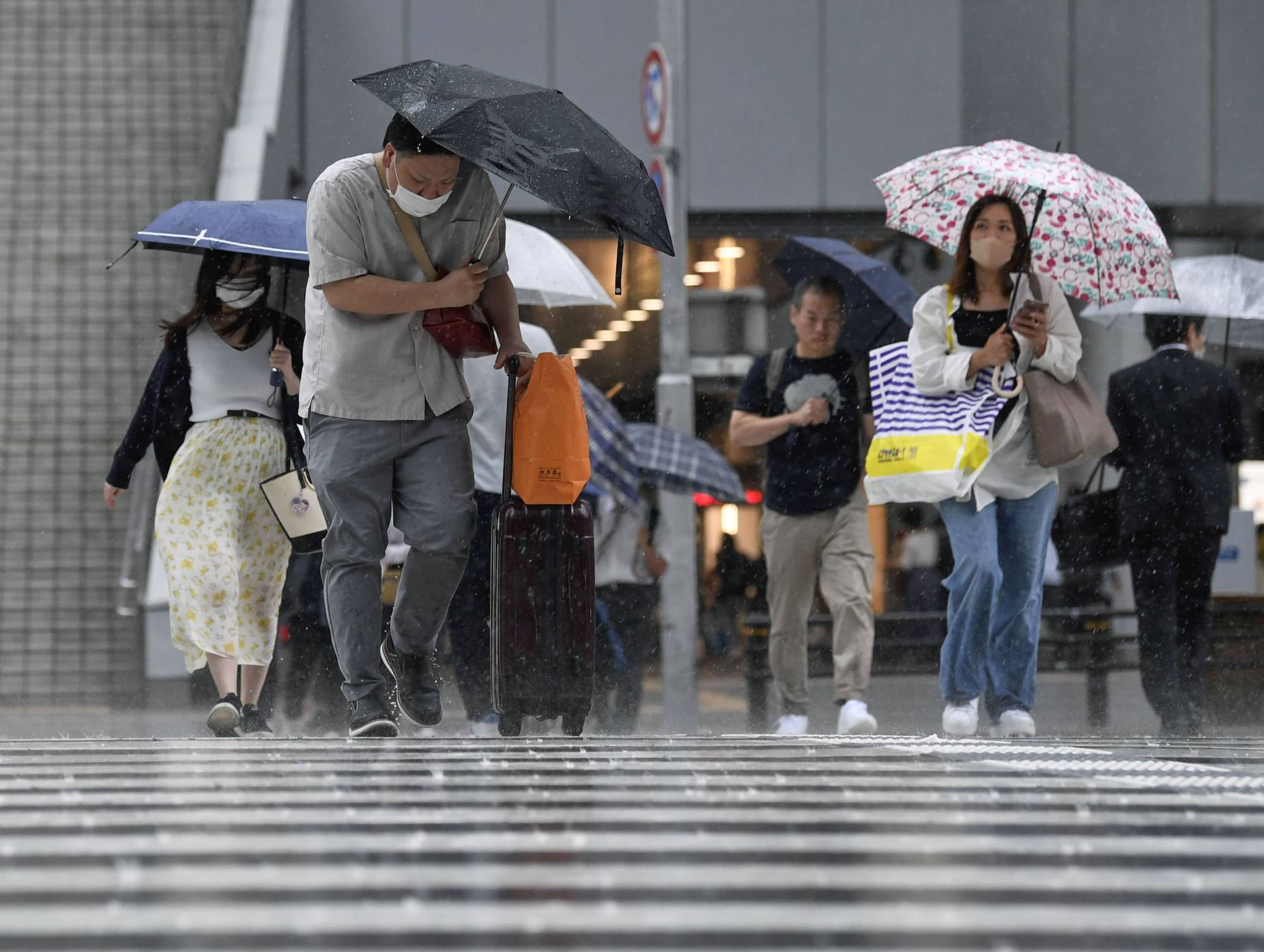 Weather agency declares rainy season across Japan - The Japan Times
