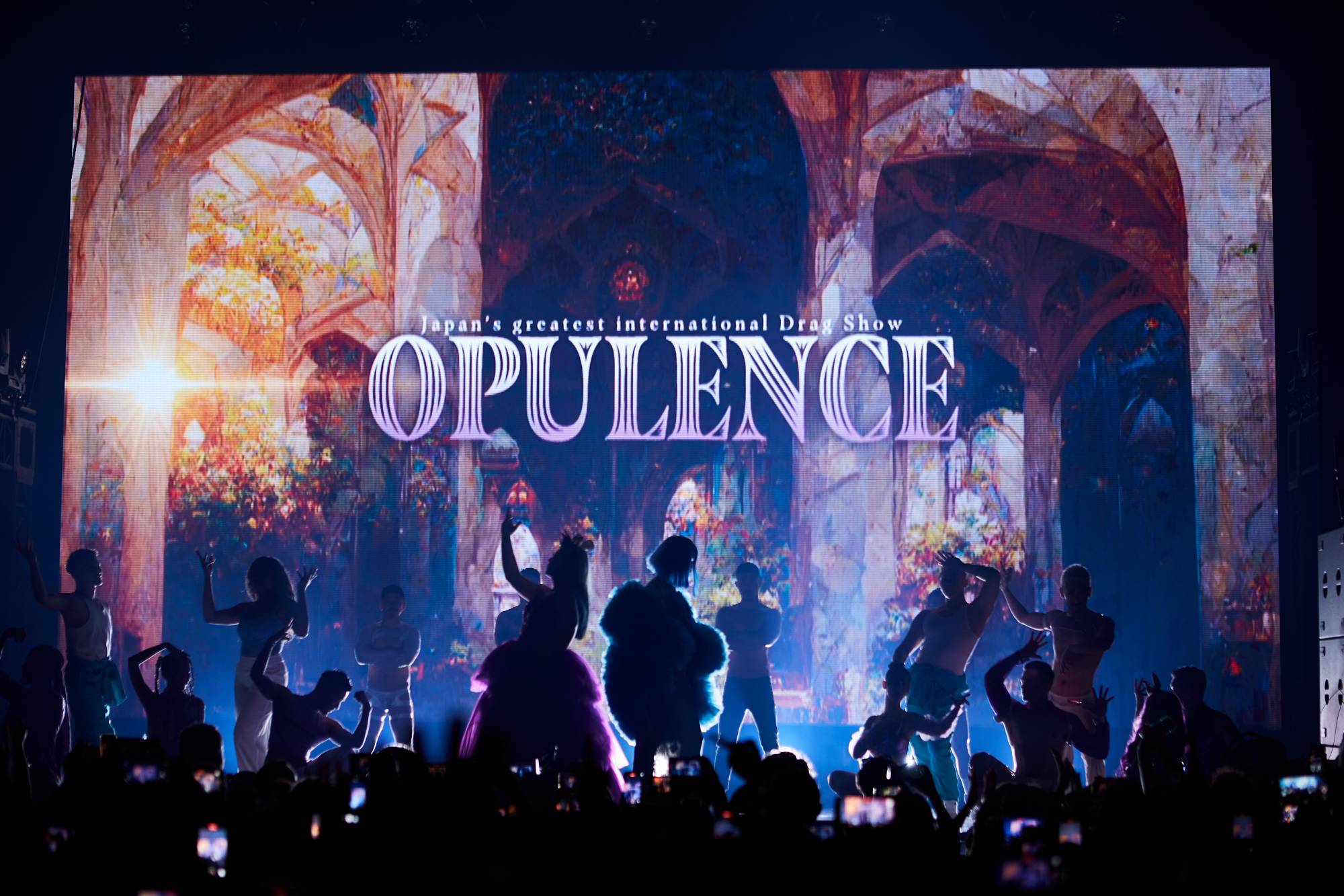 The curtain rises on the full Opulence ensemble: famous 'RuPaul's Drag Race' queens, celebrated local talents and a team of professional dancers. The cast has rehearsed for this event for months. | MAKOTO NAKAGAWA