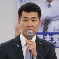 Kenta Izumi, head of opposition the Constitutional Democratic Party of Japan, has criticized the policies of Prime Minister Fumio Kishida\'s government during the current parliamentary session.  | KYODO
