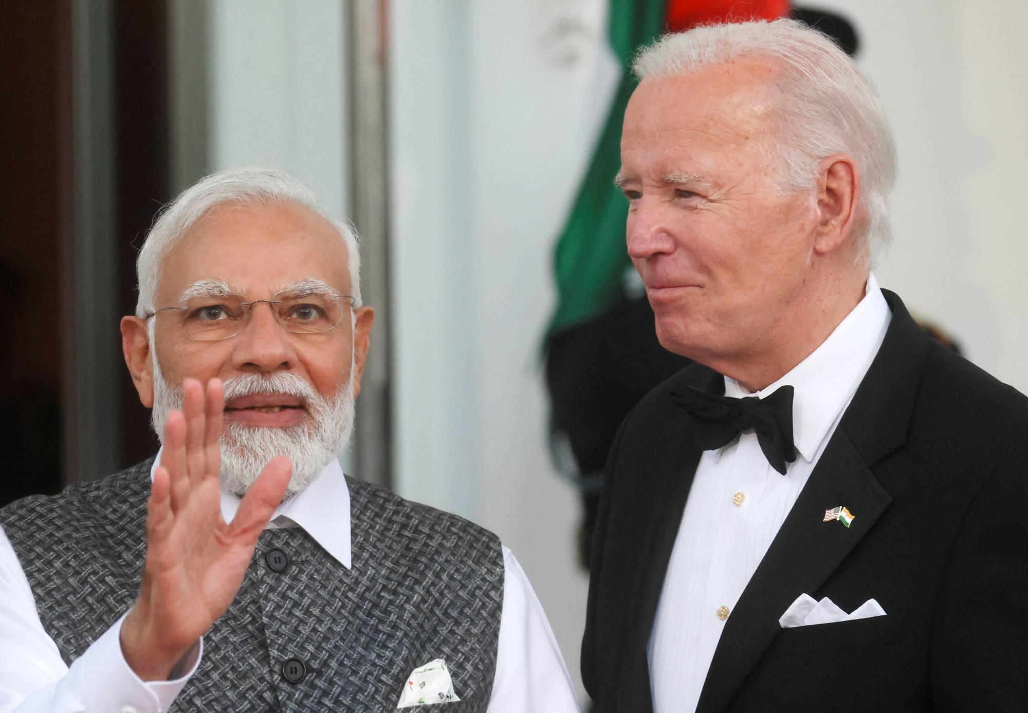 U.S. President Joe Biden welcomes Indian Prime Minister Narendra Modi for an official state dinner at the White House in Washington on Thursday. | REUTERS