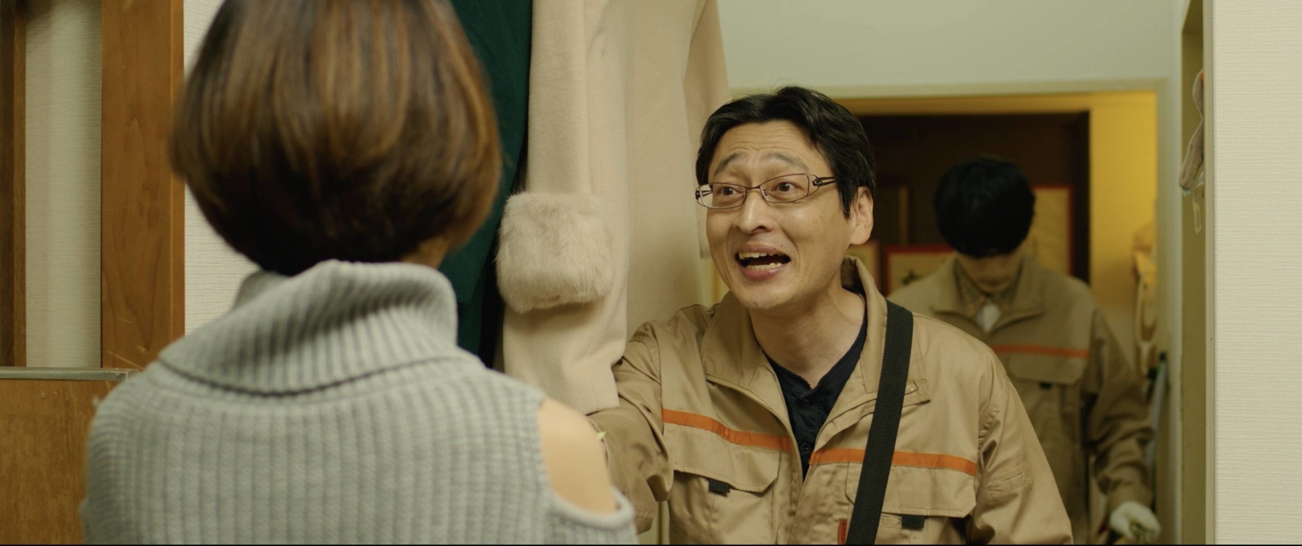 Kayano might have probed more deeply into these issues, but that would have made it harder to sustain the movie’s buoyant tone. | © 2023 ‘HOARDER ON THE BORDER’ FILM PARTNERS