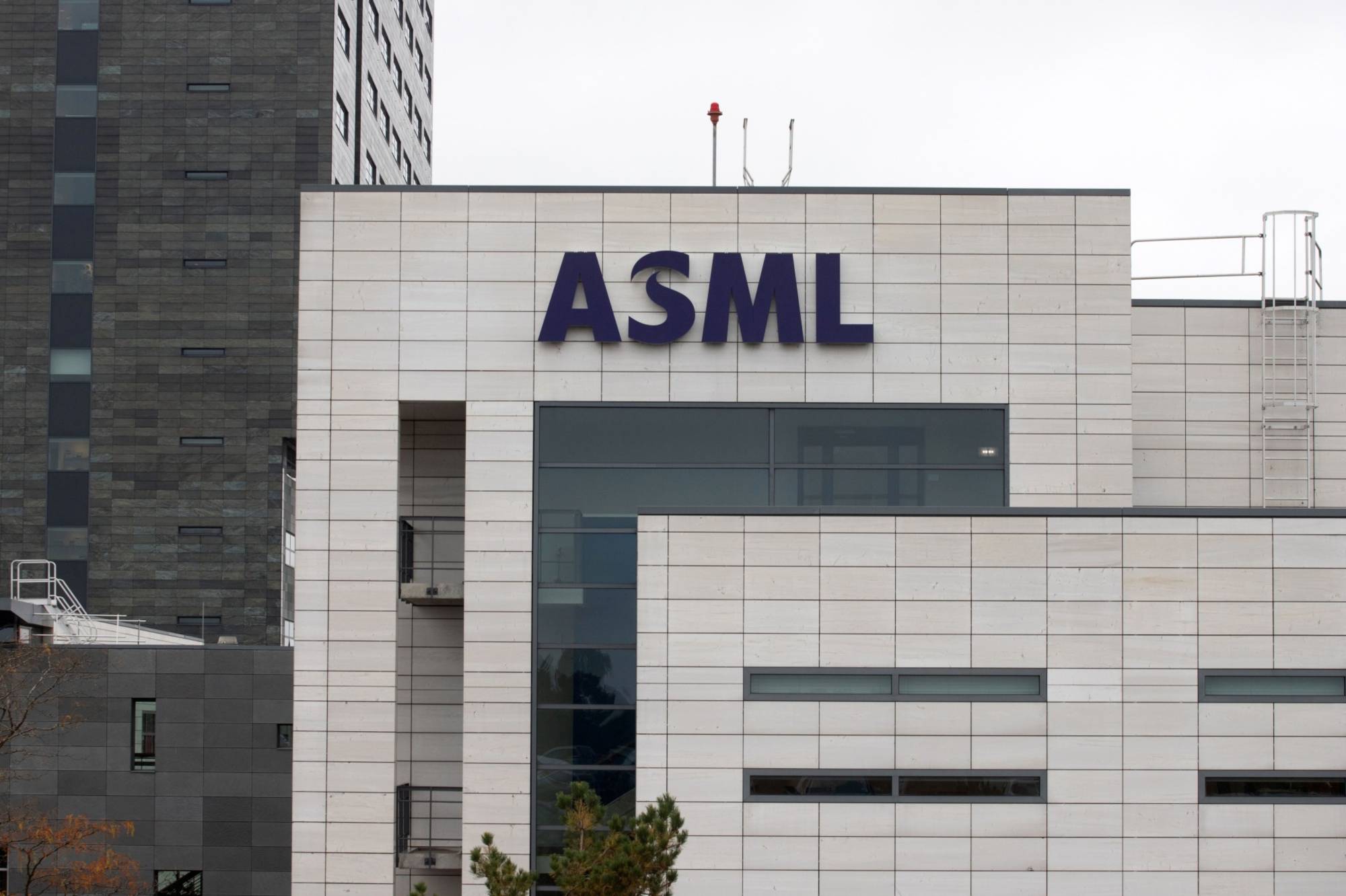 ASML is one of the most important parts of the semiconductor supply chain, with a near-monopoly on the machines that chipmakers need to produce the most advanced chips. | BLOOMBERG
