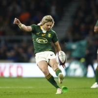 South Africa scrumhalf Faf de Klerk will try to help his team defeat the All Blacks in Auckland for the first time since 1937 when they meet on Saturday. | REUTERS