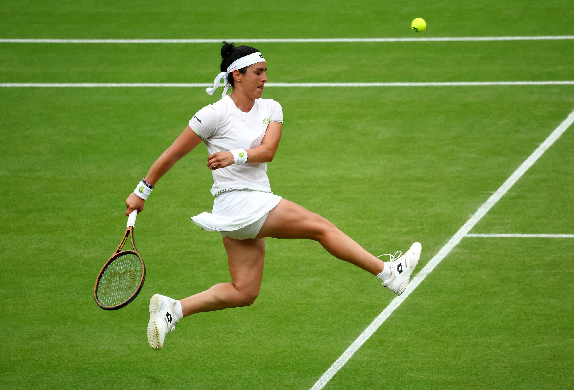 Ons Jabeur and Marketa Vondrousova set up clash for Wimbledon title