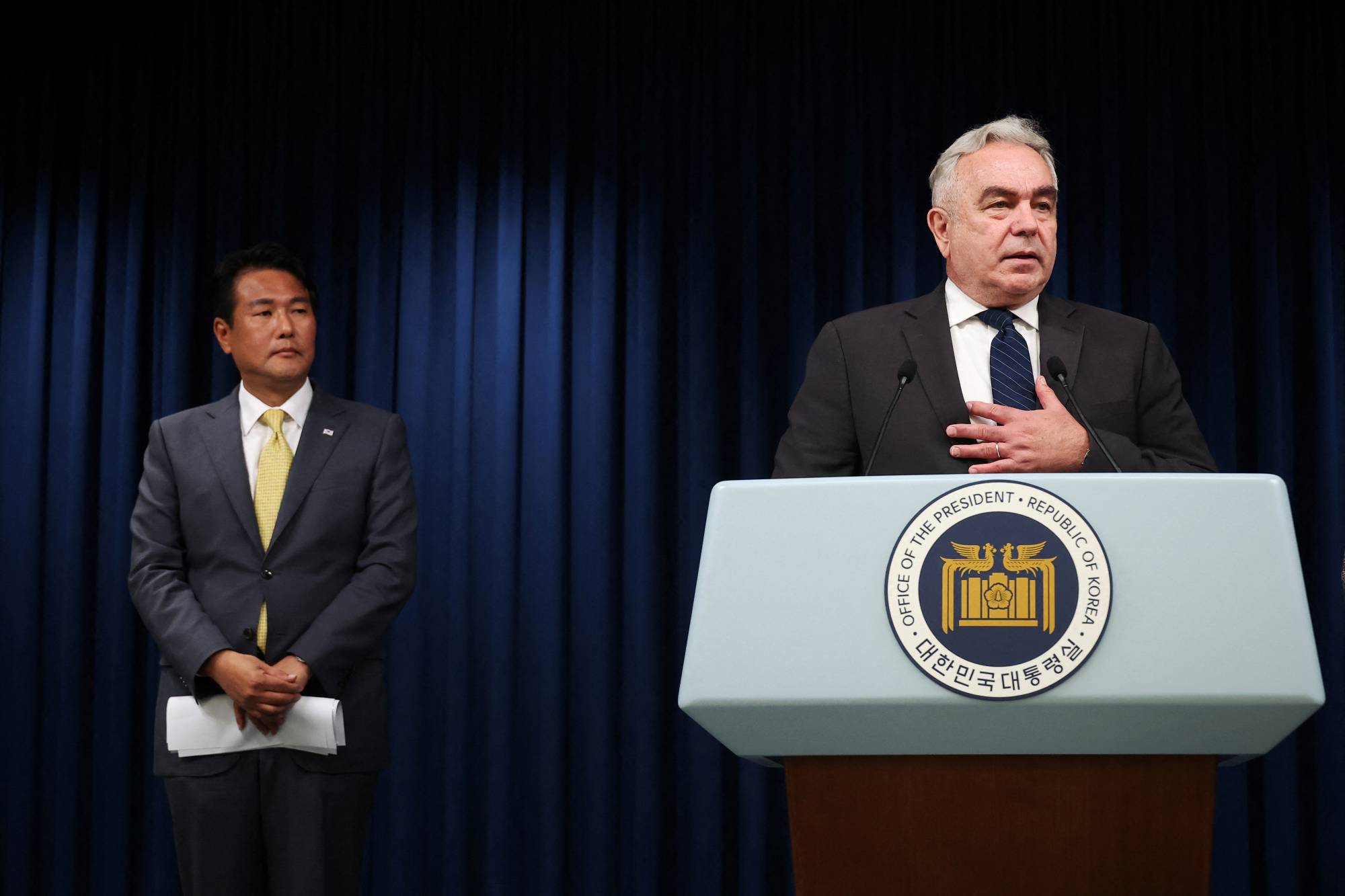 U.S. National Security Council Coordinator for Indo-Pacific Affairs Kurt Campbell speaks as principal deputy national security adviser Kim Tae-hyo looks on during a news conference at the Presidential Office in Seoul on Tuesday.  | POOL / VIA REUTERS