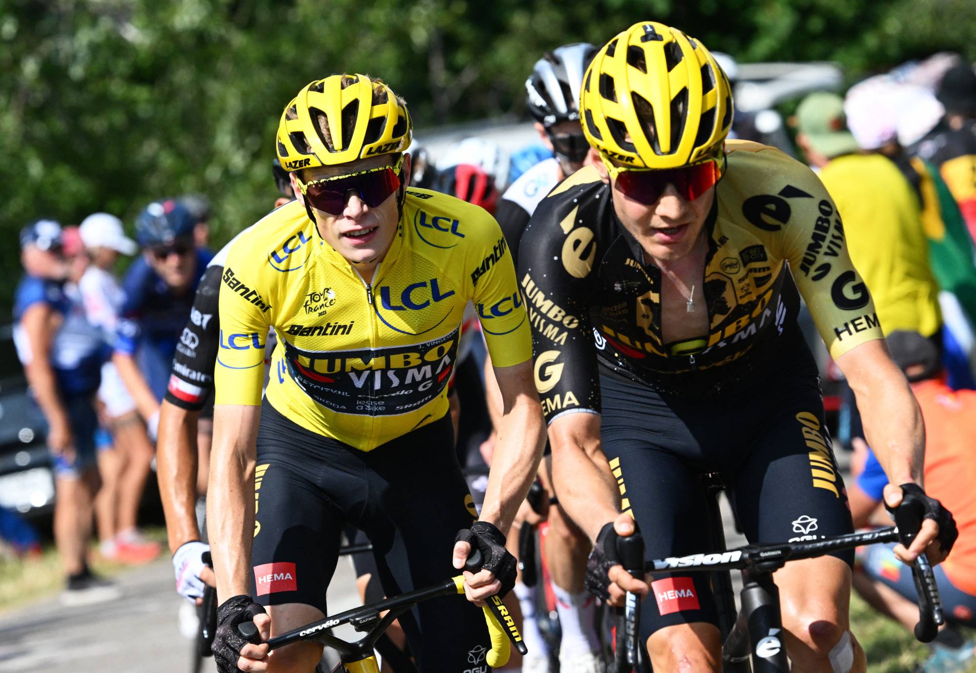 Champion-in-waiting Jonas Vingegaard leads Tour de France back to Paris ...