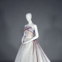 Pierre Balmain\'s \"Evening Dress Soir a Chambord\" (1961). | KOBE FASHION MUSEUM