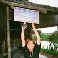 A Chuo University student intern at the SAFE site in the East Kolkata Wetlands | &#169; 2008 TWENTIETH CENTURY FOX