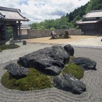 Rock on: A tortoise arrangement sits in the northern portion of the garden, while in the west section, a tiger shape erupts out of the white gravel. | ADACHI MUSEUM OF ART