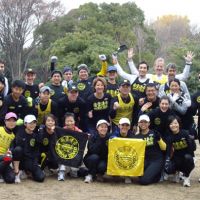 Running passion: Members of the Tokyo-based international running club Namban Rengo, which translates as \"federation of barbarians,\" gather in Tokyo\'s Yoyogi Park for a group shot. | PHOTOS COURTESY OF NAMBAN RENGO