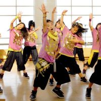 For a good cause: Kid members of Avex Dance Master Human Academy show a professional dance performance. | YOSHIAKI MIURA PHOTO