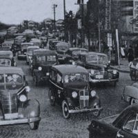 Rush hour: Traffic jam in 1952 demonstrates the postwar economic upswing. | TTA