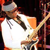 Nile Rodgers playing live | &#169; THE STATE RUSSIAN MUSEUM 2007-2008