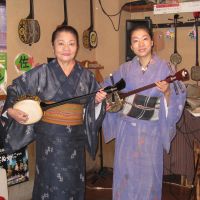 Telling stories: Misako Oshiro (left) and Kanako Horiuchi have collaborated on a CD of traditional Japanese folk songs. | JOHN POTTER