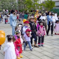 Bringing out the forces: Cowboys, cowgirls, pirates, princesses and a fireman get ready to party at Rokko Island Halloween in Kobe, Hyogo Prefecture. | ROBBIE SWINNERTON PHOTOS
