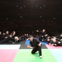 Let\'s dance: Condors pose (above) in front of an audience at the Saitama Arts Center. | (C) HARU, SAITAMA ARTS THEATER