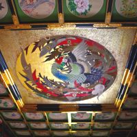 Artist Kenji Akahira works in oils; while the phoenix-emblazoned ceiling of Oinari Shrine takes the breath away. | WINIFRED BIRD