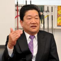 Stung: Mitsuyoshi Naka, president of Fujikura Rubber Ltd., is interviewed in Tokyo in February. | YOSHIAKI MIURA