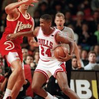 Strong credentials: New Osaka Evessa coach Bill Cartwright, who was an NBA player for 17 years, owns five championship rings from his days with the Chicago Bulls. | AP