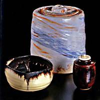 Concord kiln chawan, painted shino water container and tea caddy | PHOTOS COURTESY MITSUKOSHI