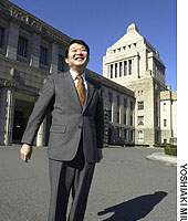 Tetsuhisa Matsuzaki in front of the Diet 'Secret' writer joins Diet drama
