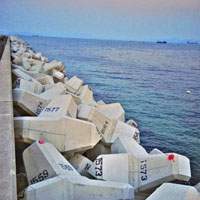 Tetrapods at Yokosuka | KEN OYAMA PHOTOS