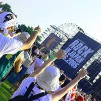 Fans at Rock in Japan\'s Grass Stage | ANGELA JEFFS PHOTO